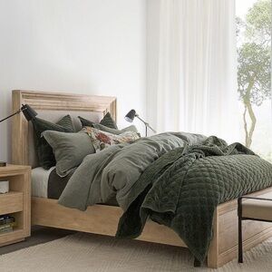 New Pottery Barn Belgian Flax Linen Duvet Cover - Loden green- King / Cali King